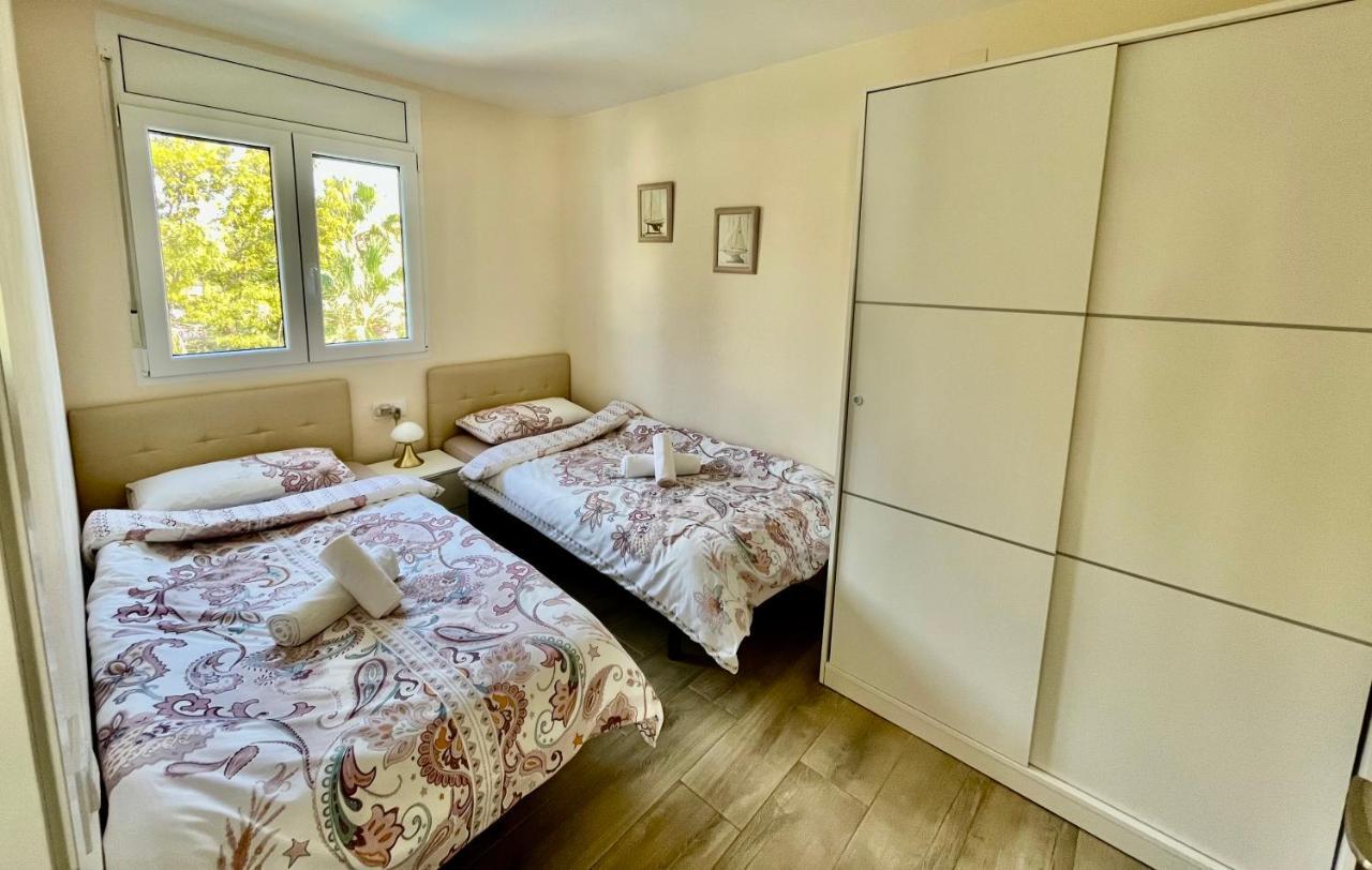 Apartment In Salou Next To The Beach For Families,Wifi Exterior photo